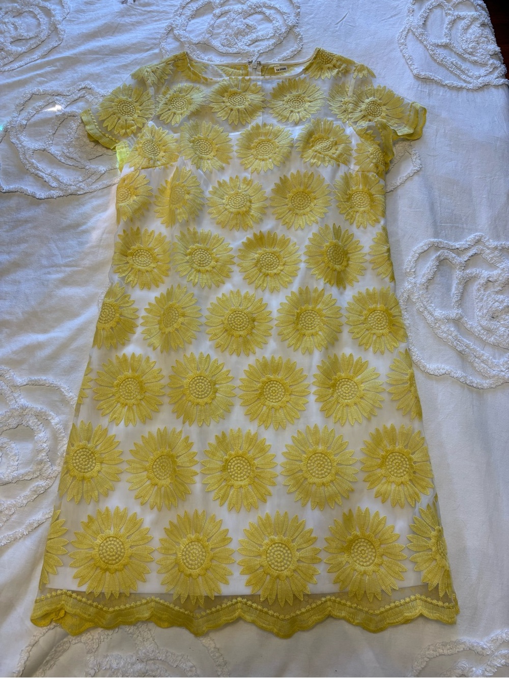 Sharagano Embroidered Daisy Yellow White Chiffon Dress | Size 8